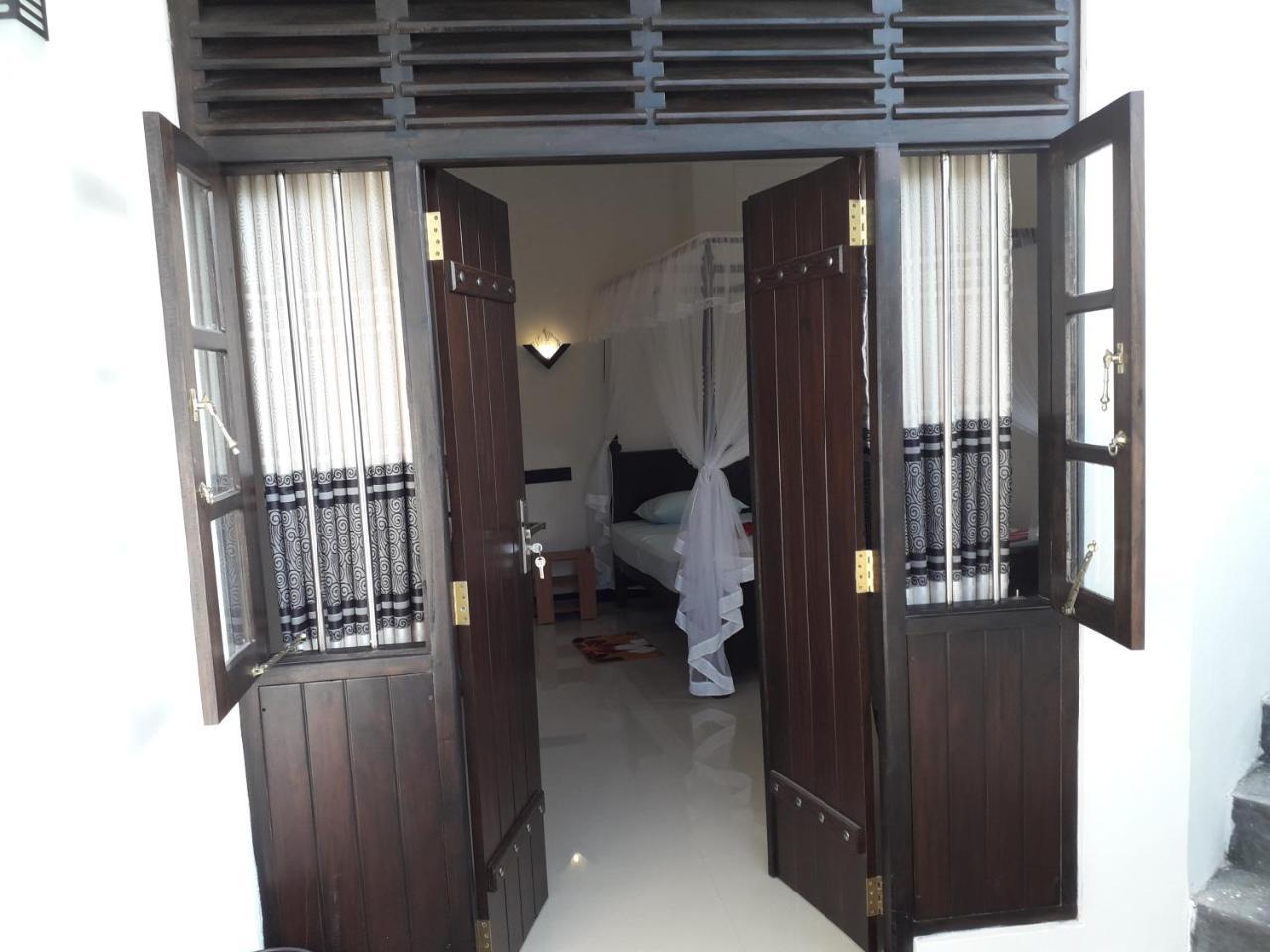 Bisandu Guesthouse Мирисса Экстерьер фото