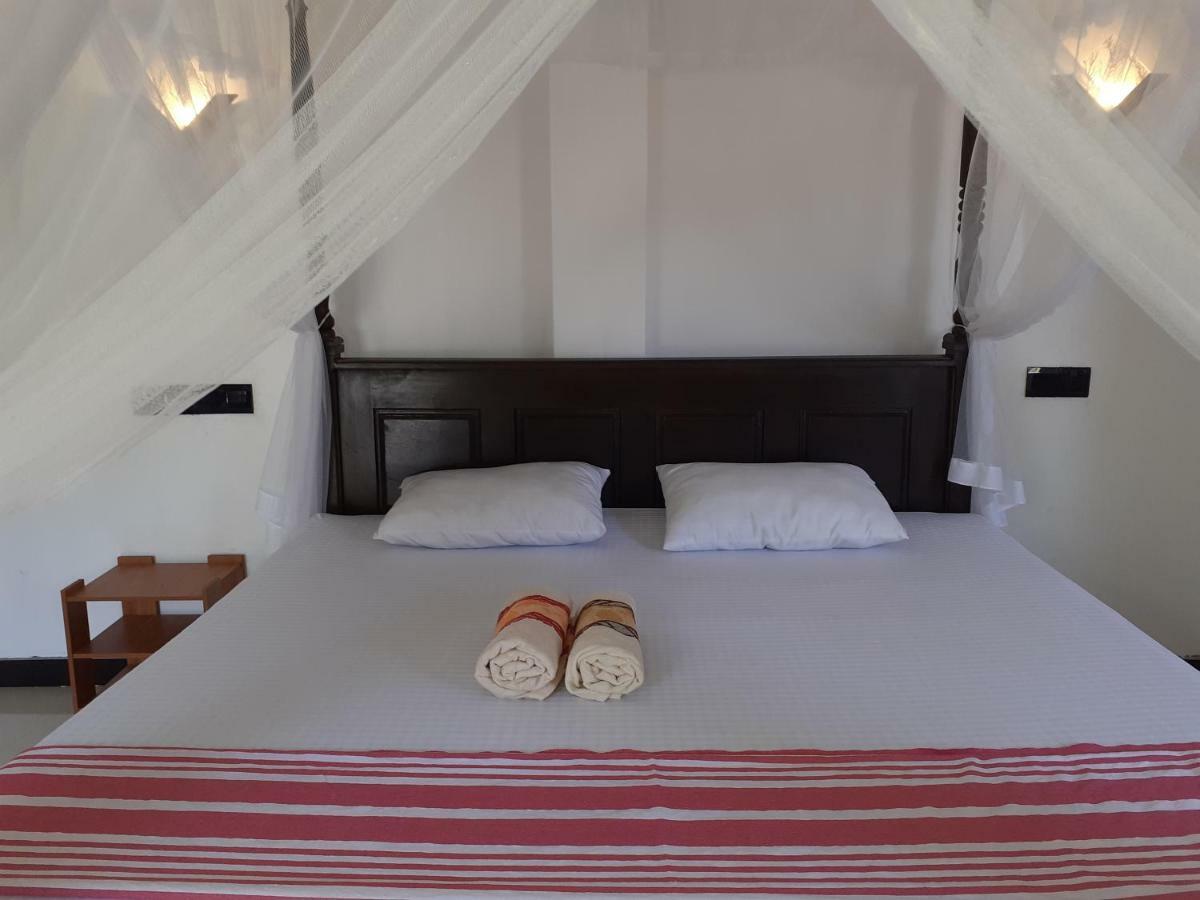 Bisandu Guesthouse Мирисса Экстерьер фото
